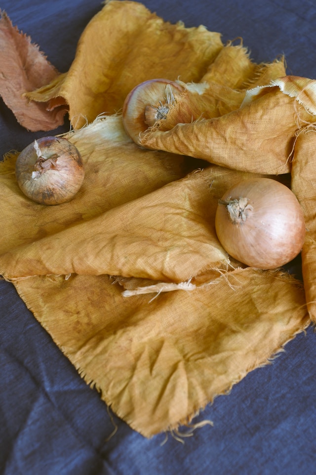 onion skins as dye